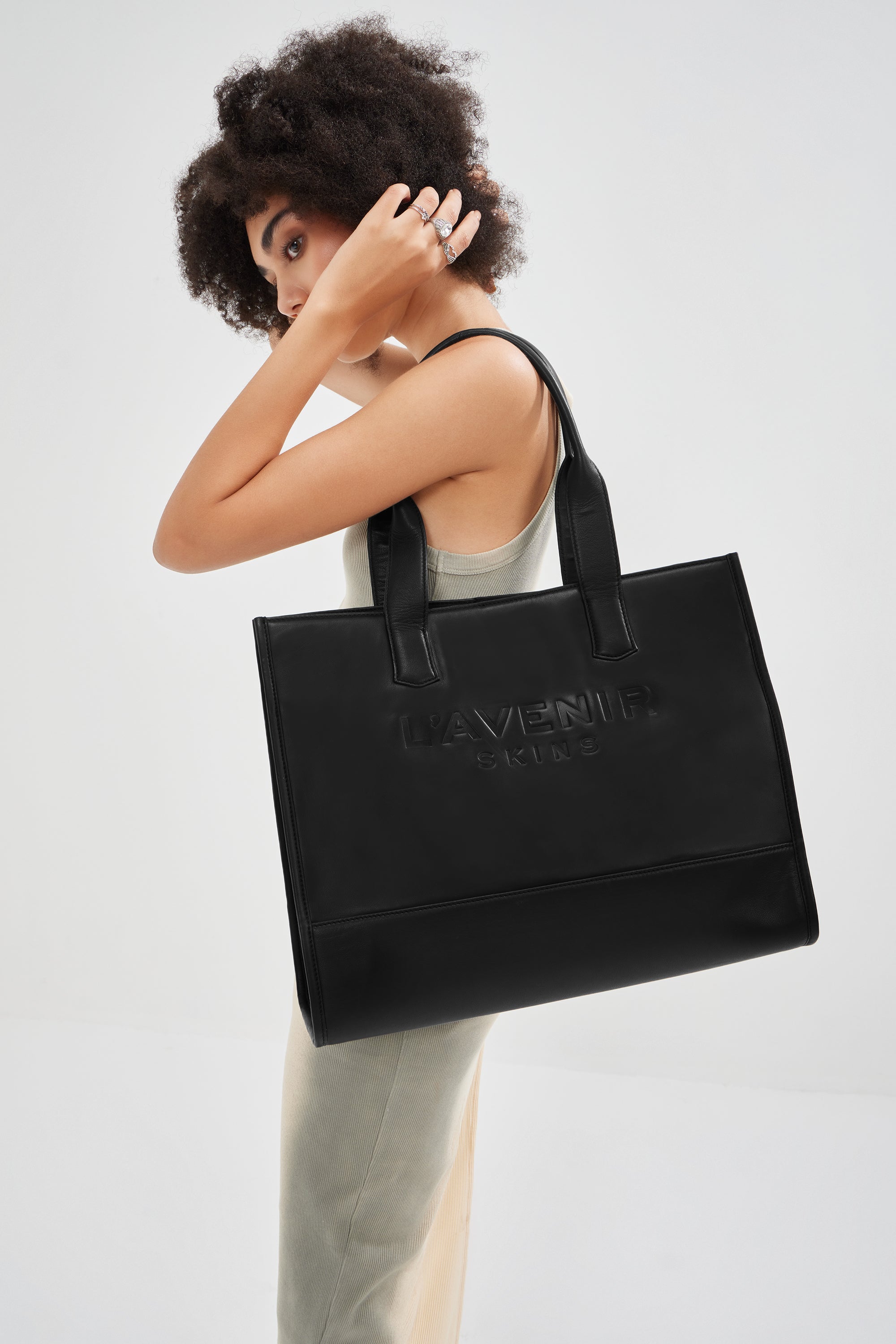 L'avenir Shopper Tote Bag