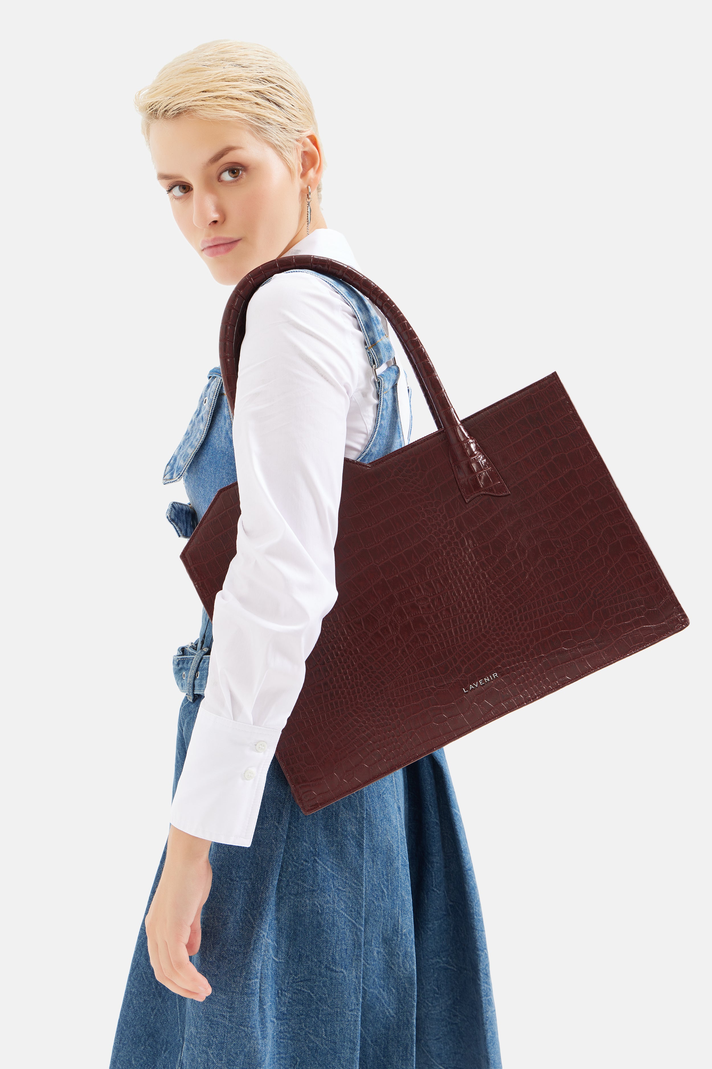 Wictoria - Tote Bag - Croco Red Potting Soil